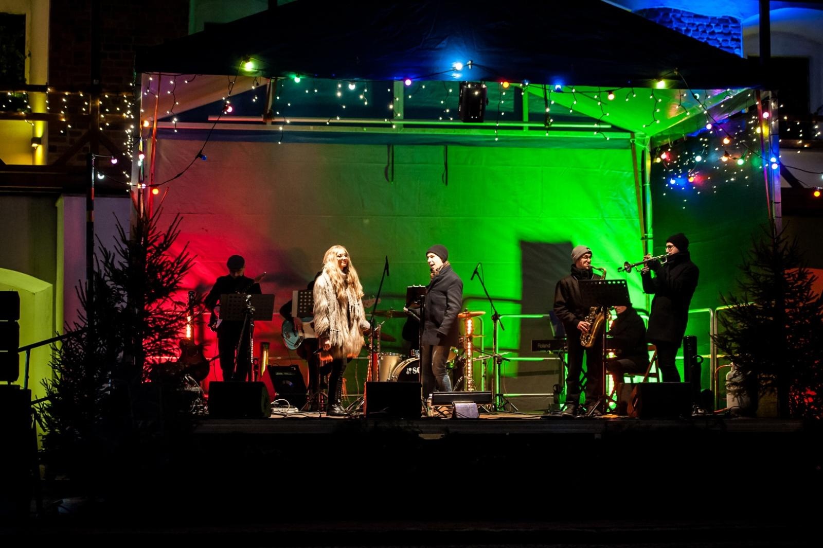 Zdjęcie w galerii na portalu naszraciborz.pl: Sobotni wieczór na jarmarku na Zamku Piastowskim [FOTO i WIDEO, PROGRAM NA NIEDZIELĘ] wiadomości z regionu