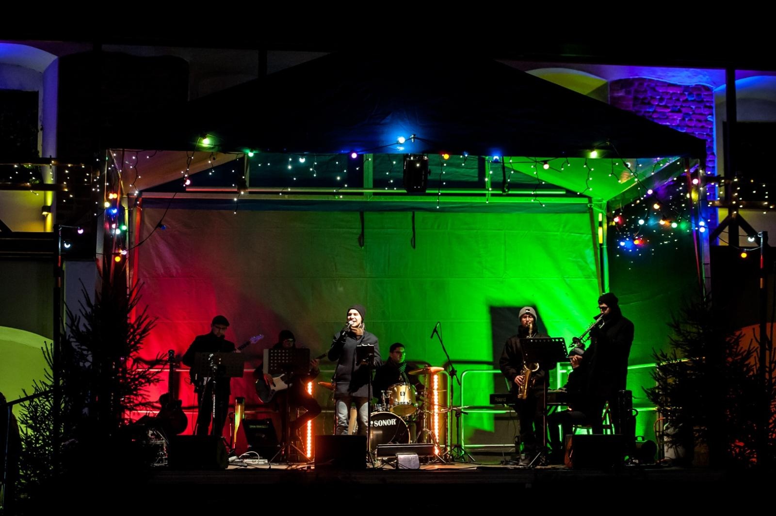 Zdjęcie w galerii na portalu naszraciborz.pl: Sobotni wieczór na jarmarku na Zamku Piastowskim [FOTO i WIDEO, PROGRAM NA NIEDZIELĘ] wiadomości z regionu