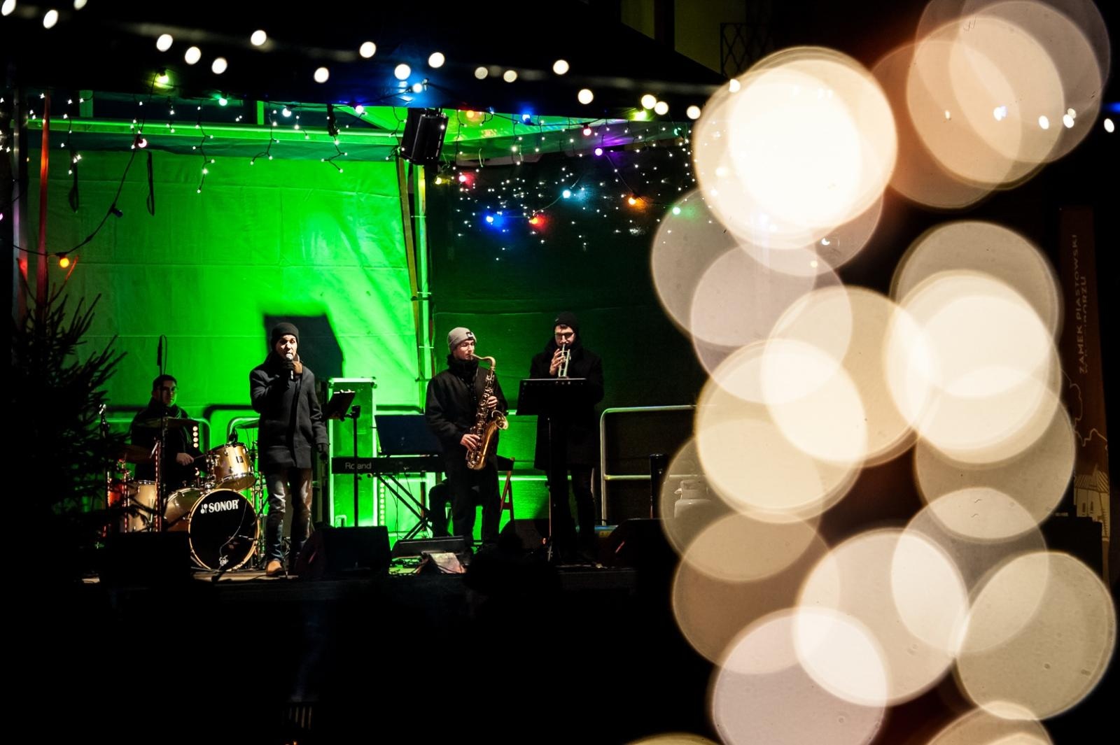 Zdjęcie w galerii na portalu naszraciborz.pl: Sobotni wieczór na jarmarku na Zamku Piastowskim [FOTO i WIDEO, PROGRAM NA NIEDZIELĘ] wiadomości z regionu