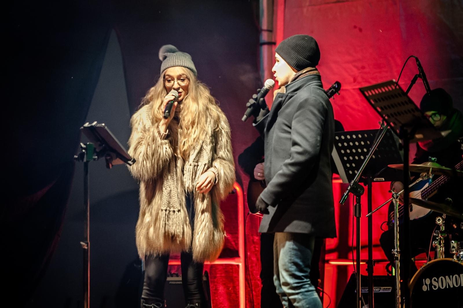 Zdjęcie w galerii na portalu naszraciborz.pl: Sobotni wieczór na jarmarku na Zamku Piastowskim [FOTO i WIDEO, PROGRAM NA NIEDZIELĘ] wiadomości z regionu
