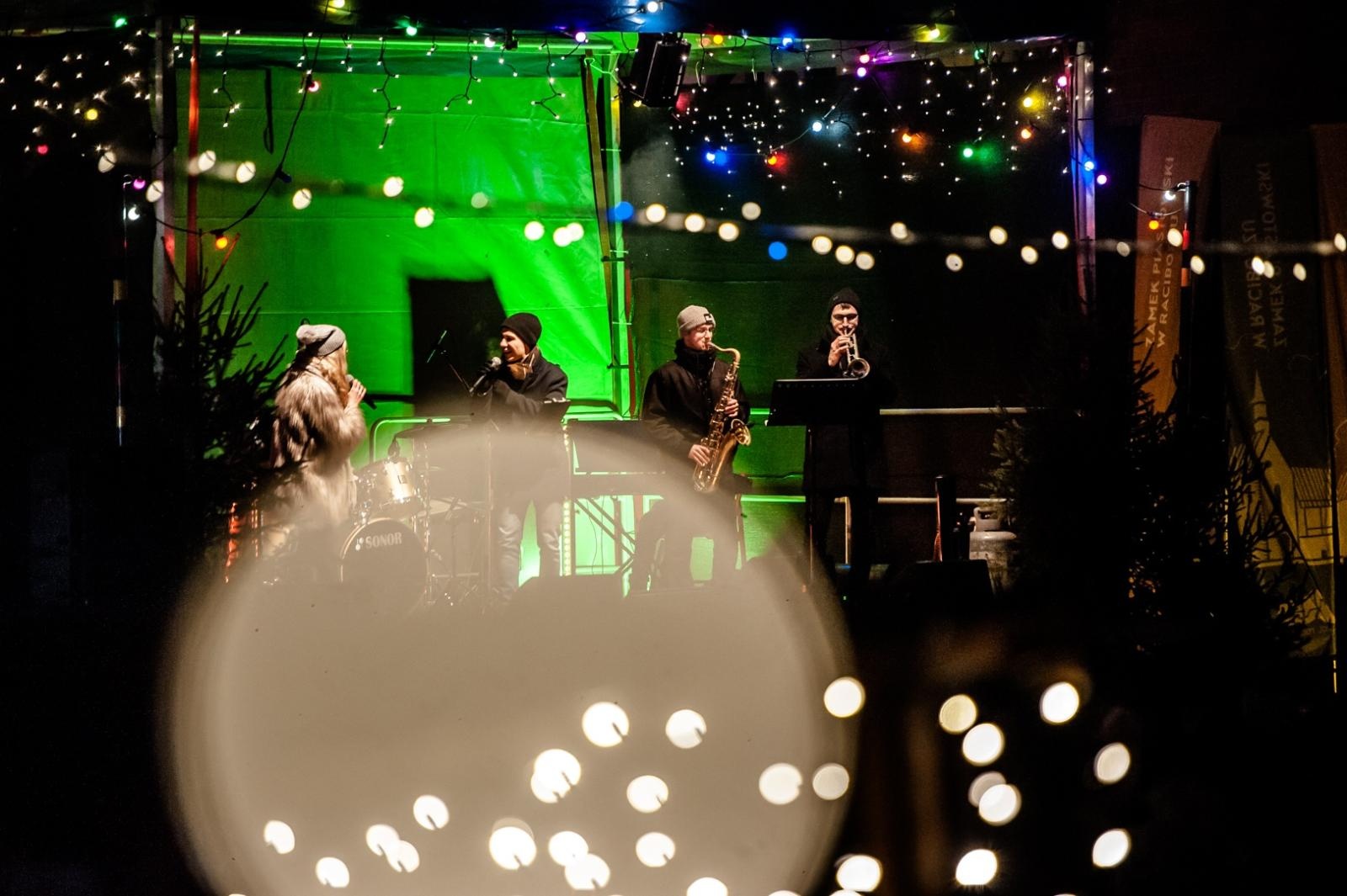 Zdjęcie w galerii na portalu naszraciborz.pl: Sobotni wieczór na jarmarku na Zamku Piastowskim [FOTO i WIDEO, PROGRAM NA NIEDZIELĘ] wiadomości z regionu