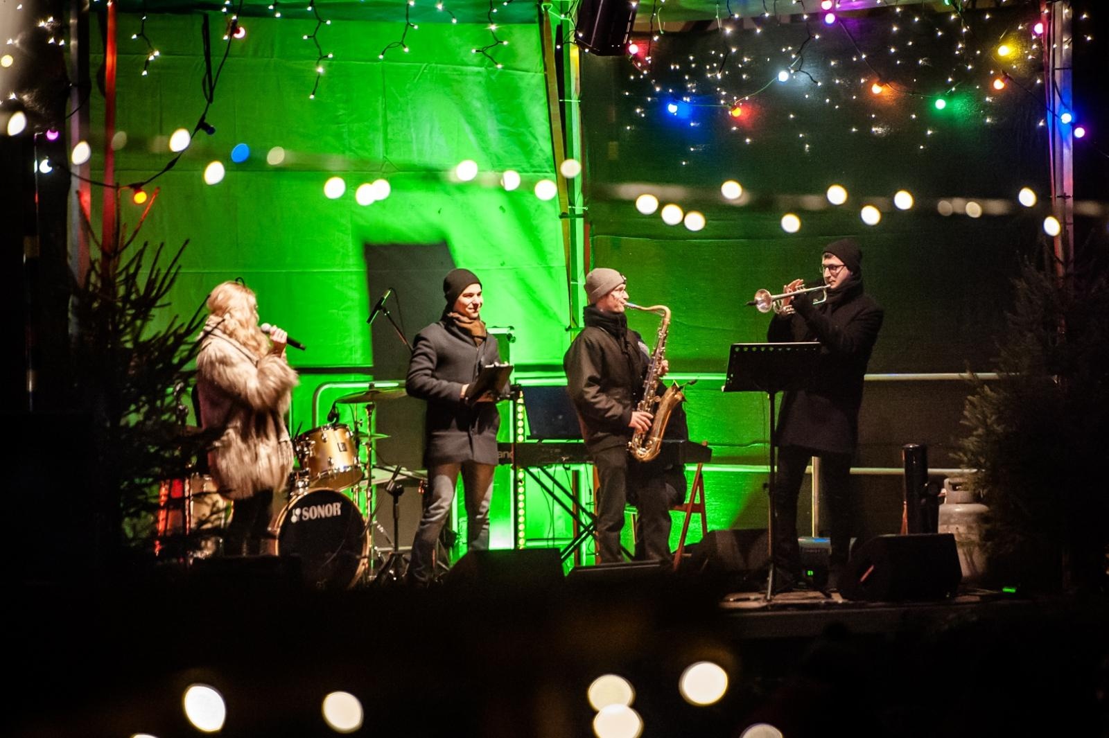 Zdjęcie w galerii na portalu naszraciborz.pl: Sobotni wieczór na jarmarku na Zamku Piastowskim [FOTO i WIDEO, PROGRAM NA NIEDZIELĘ] wiadomości z regionu