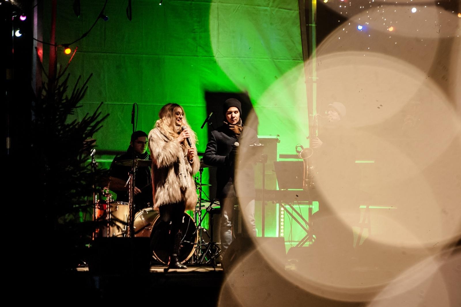 Zdjęcie w galerii na portalu naszraciborz.pl: Sobotni wieczór na jarmarku na Zamku Piastowskim [FOTO i WIDEO, PROGRAM NA NIEDZIELĘ] wiadomości z regionu