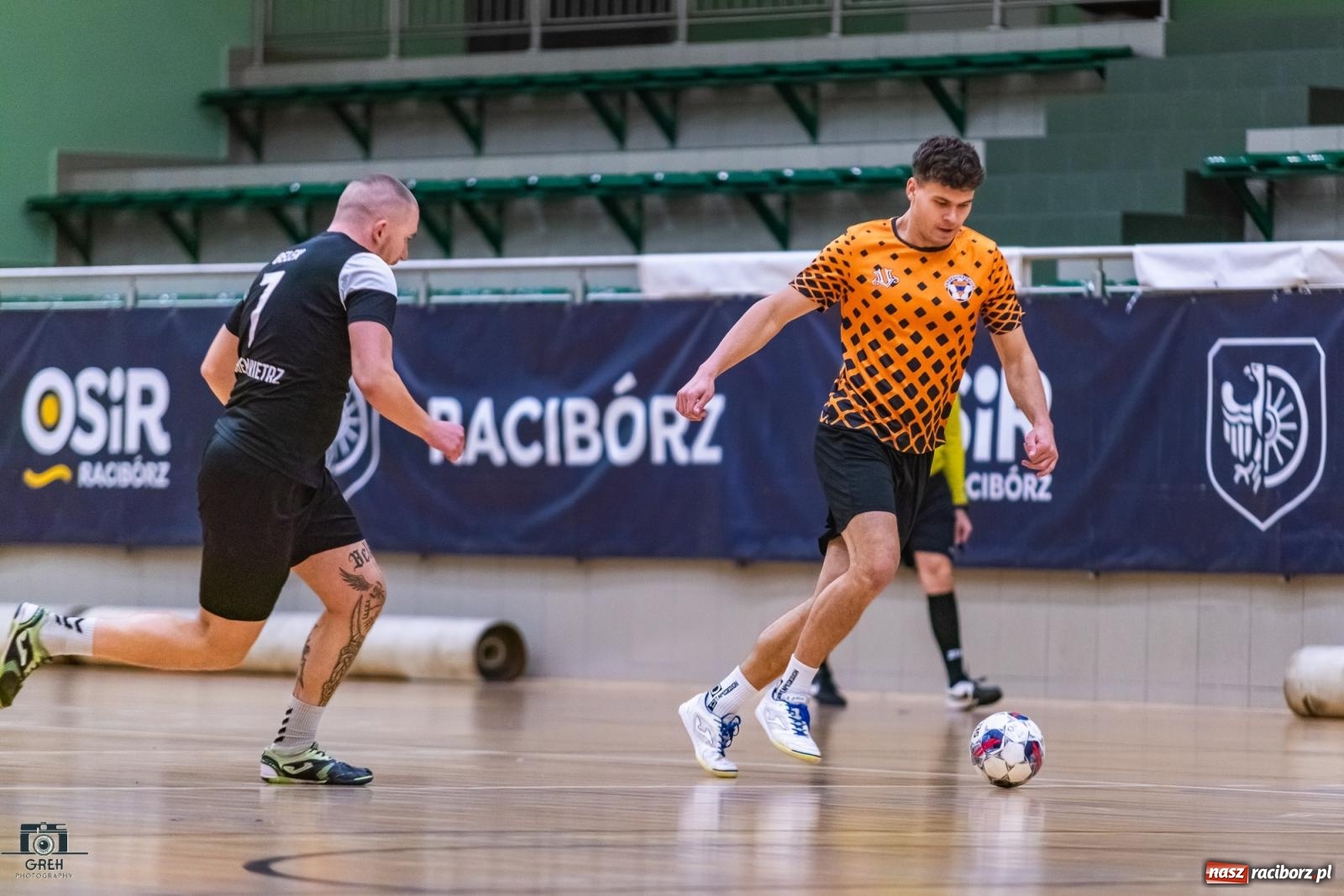 Zdjęcie w galerii na portalu naszraciborz.pl: HLPN. Sobota z futsalem w hali OSiR [FOTO] wiadomości z regionu