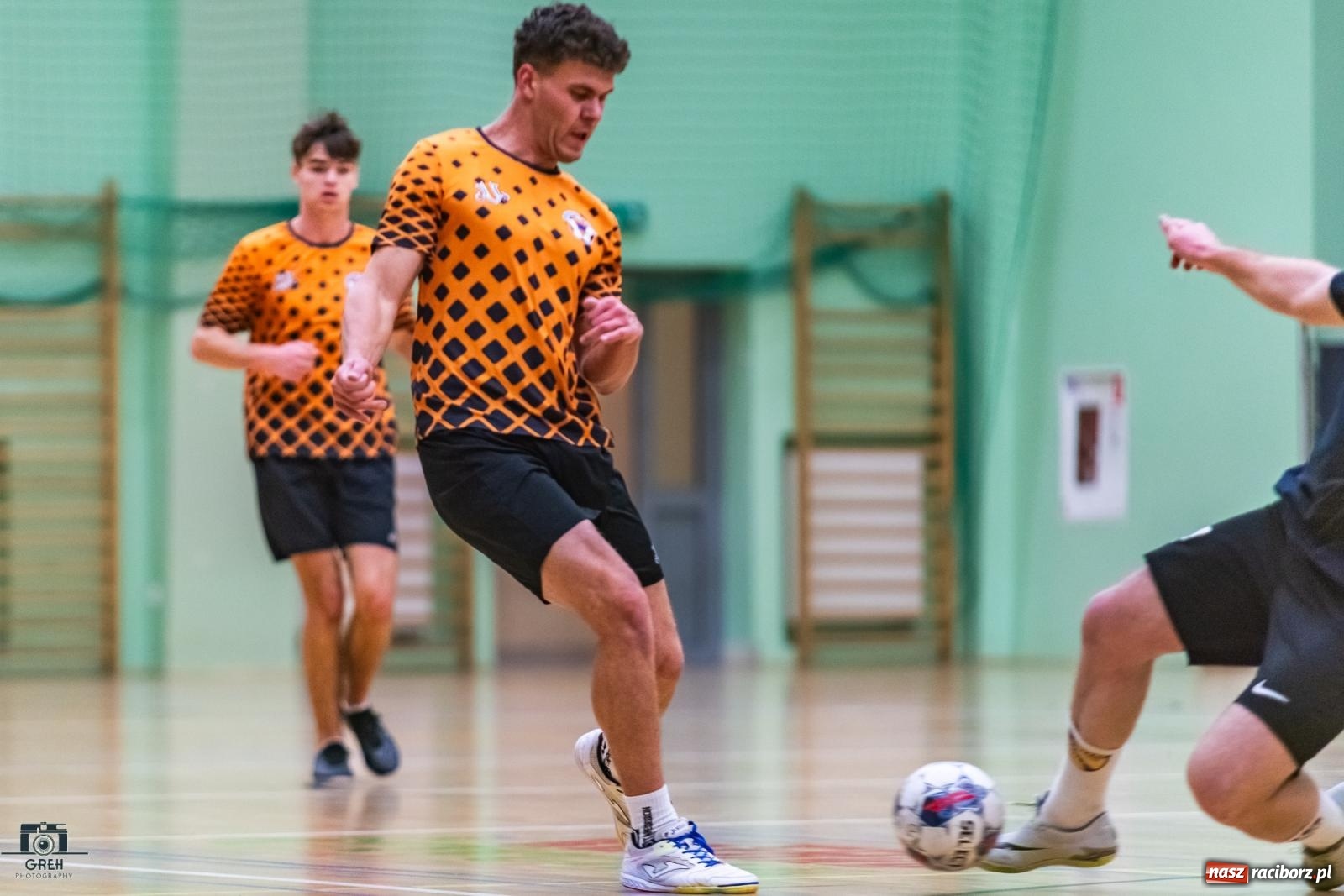 Zdjęcie w galerii na portalu naszraciborz.pl: HLPN. Sobota z futsalem w hali OSiR [FOTO] wiadomości z regionu