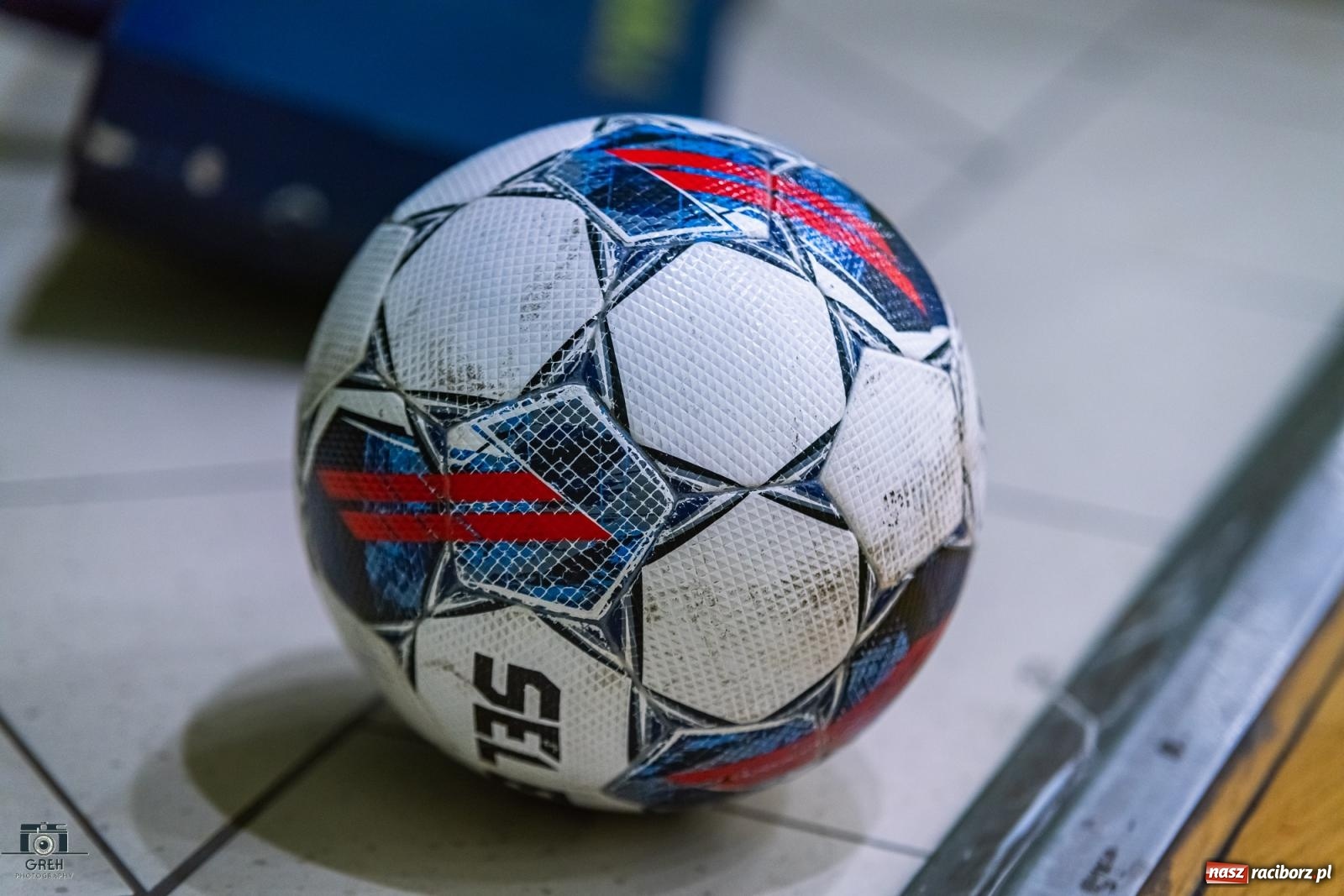 Zdjęcie w galerii na portalu naszraciborz.pl: HLPN. Sobota z futsalem w hali OSiR [FOTO] wiadomości z regionu