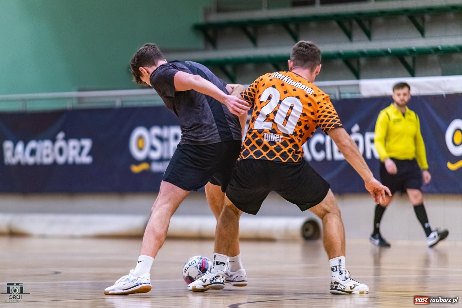 Zdjęcie w galerii na portalu naszraciborz.pl: HLPN. Sobota z futsalem w hali OSiR [FOTO] wiadomości z regionu