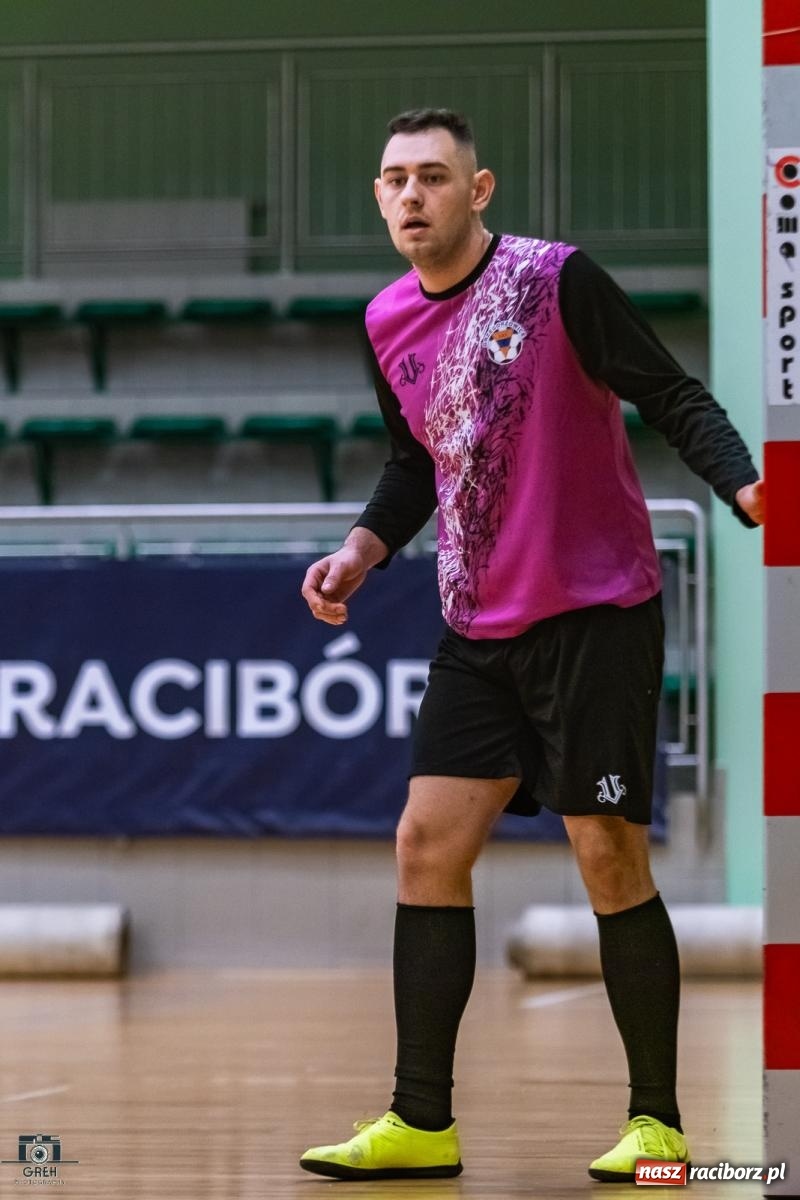 Zdjęcie w galerii na portalu naszraciborz.pl: HLPN. Sobota z futsalem w hali OSiR [FOTO] wiadomości z regionu