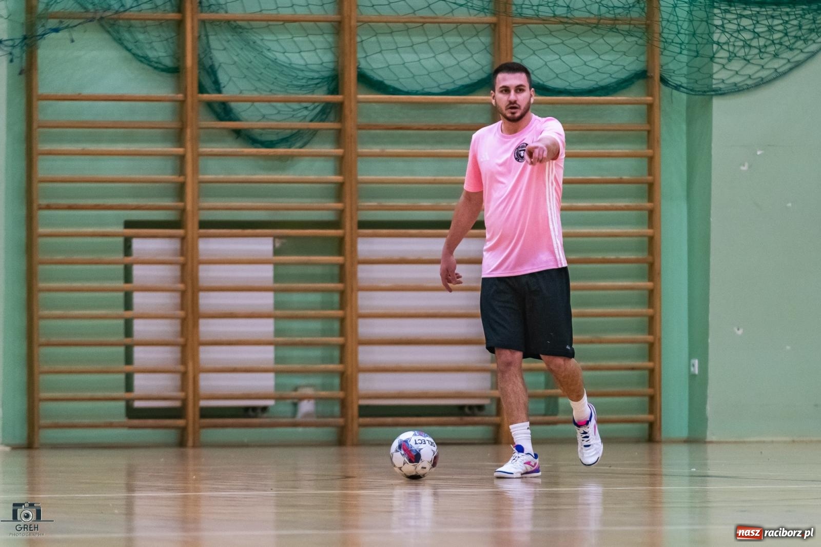 Zdjęcie w galerii na portalu naszraciborz.pl: HLPN. Sobota z futsalem w hali OSiR [FOTO] wiadomości z regionu