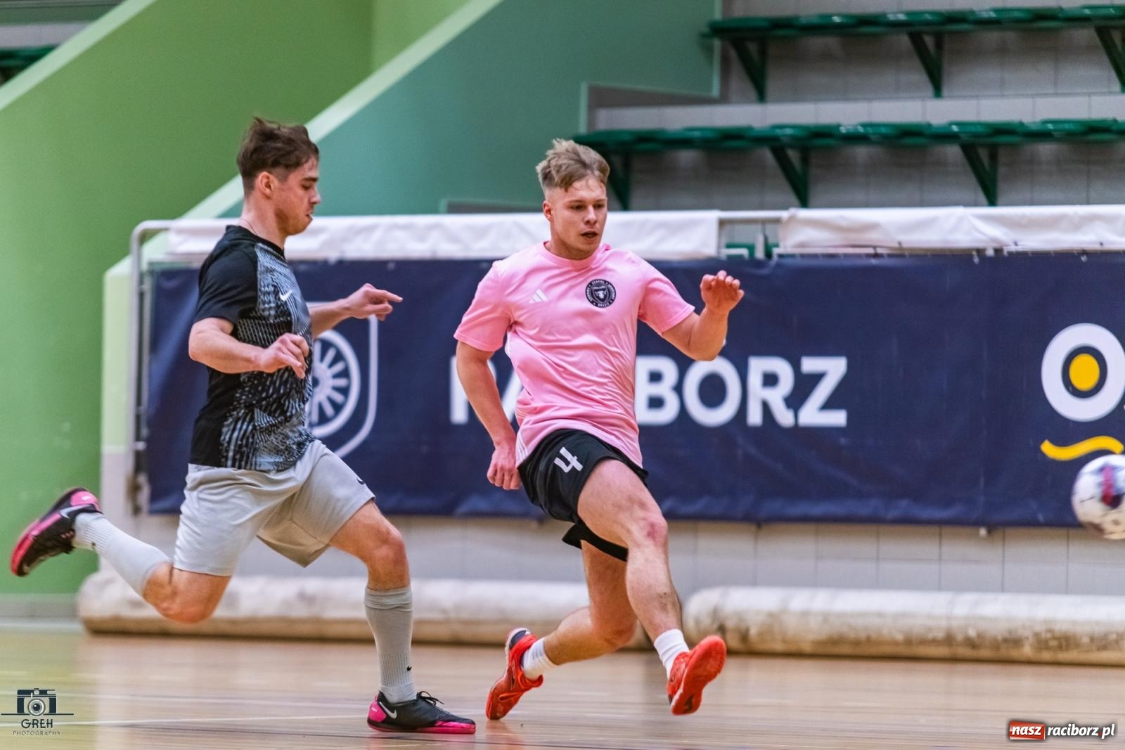 Zdjęcie w galerii na portalu naszraciborz.pl: HLPN. Sobota z futsalem w hali OSiR [FOTO] wiadomości z regionu