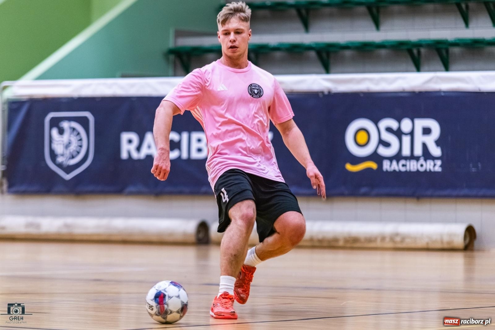 Zdjęcie w galerii na portalu naszraciborz.pl: HLPN. Sobota z futsalem w hali OSiR [FOTO] wiadomości z regionu