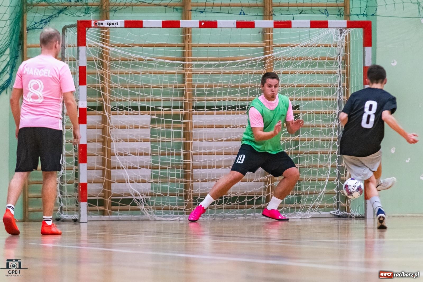 Zdjęcie w galerii na portalu naszraciborz.pl: HLPN. Sobota z futsalem w hali OSiR [FOTO] wiadomości z regionu