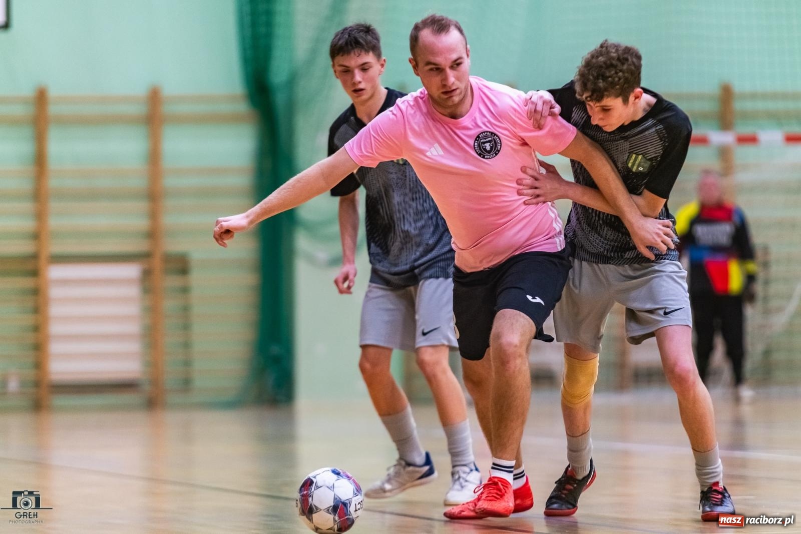 Zdjęcie w galerii na portalu naszraciborz.pl: HLPN. Sobota z futsalem w hali OSiR [FOTO] wiadomości z regionu