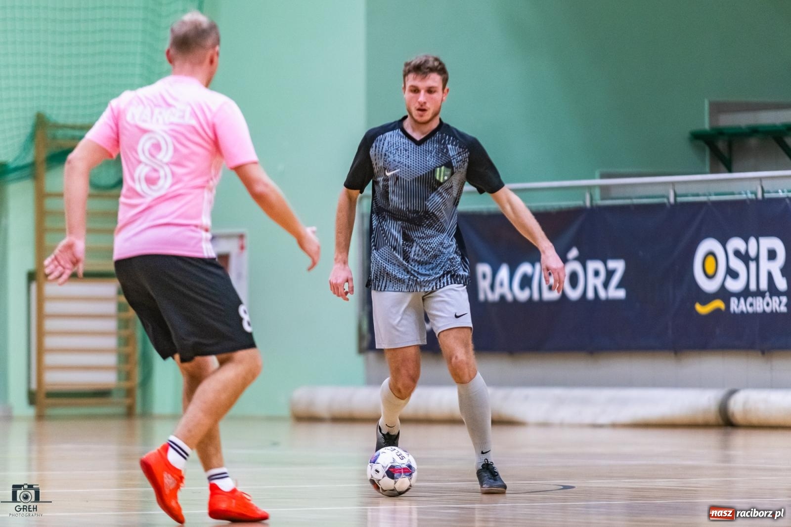 Zdjęcie w galerii na portalu naszraciborz.pl: HLPN. Sobota z futsalem w hali OSiR [FOTO] wiadomości z regionu