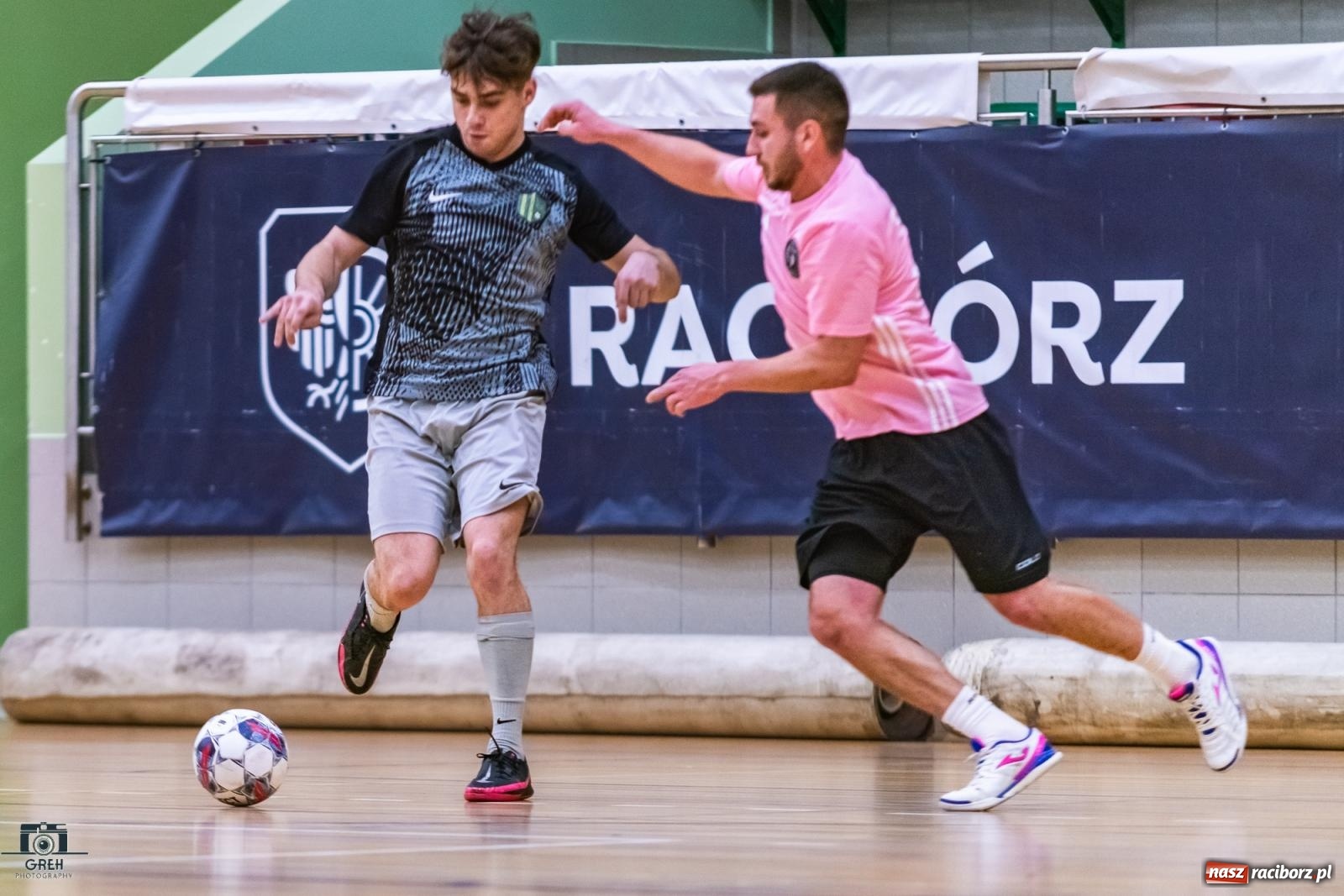 Zdjęcie w galerii na portalu naszraciborz.pl: HLPN. Sobota z futsalem w hali OSiR [FOTO] wiadomości z regionu