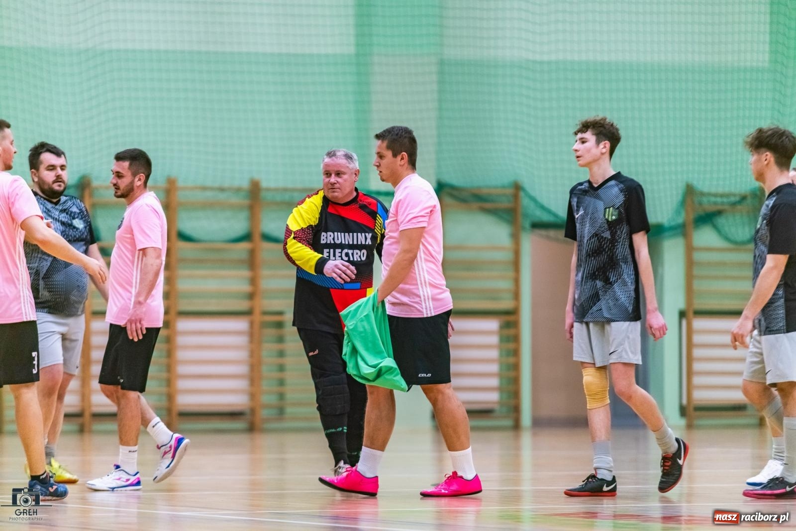 Zdjęcie w galerii na portalu naszraciborz.pl: HLPN. Sobota z futsalem w hali OSiR [FOTO] wiadomości z regionu