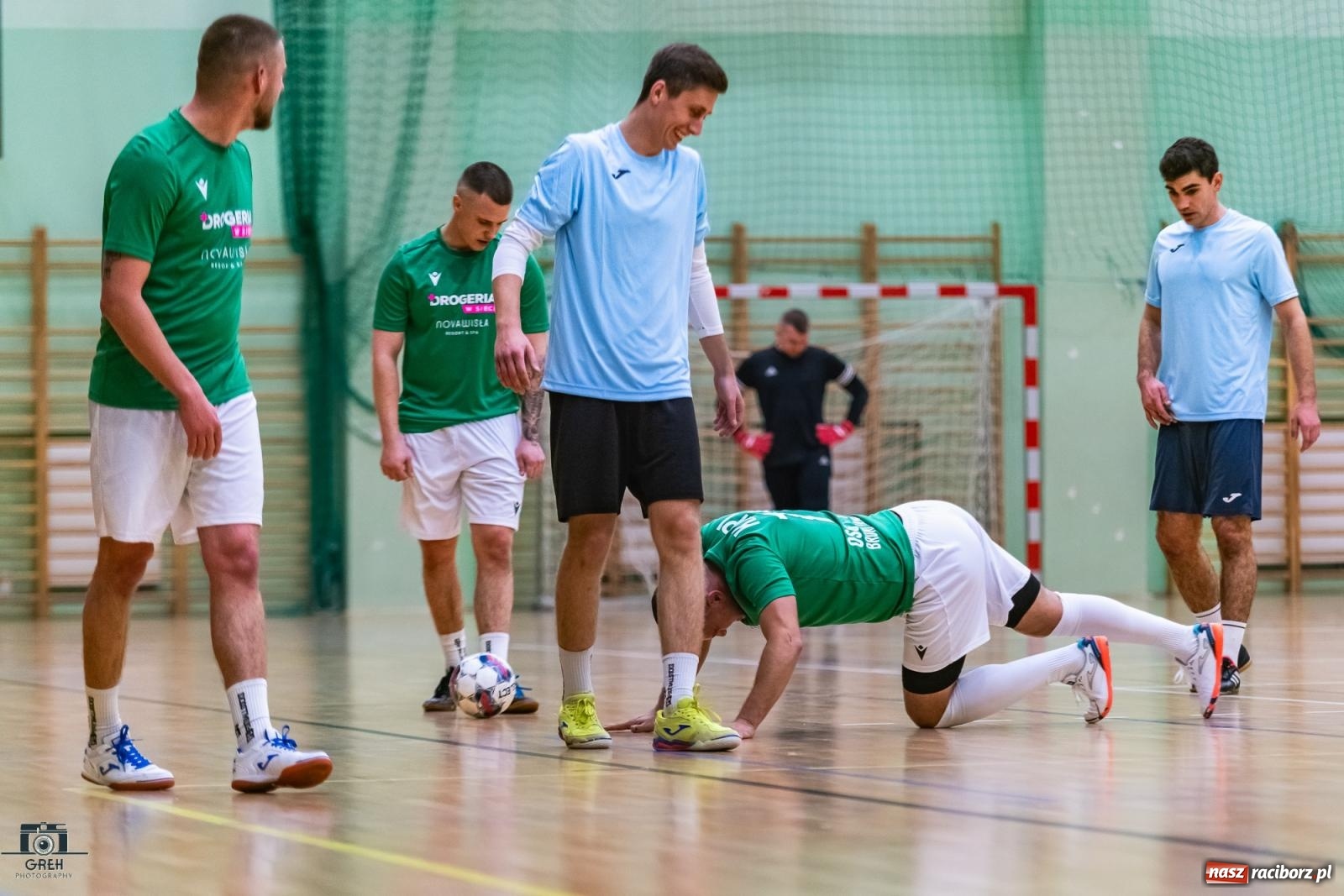 Zdjęcie w galerii na portalu naszraciborz.pl: HLPN. Sobota z futsalem w hali OSiR [FOTO] wiadomości z regionu