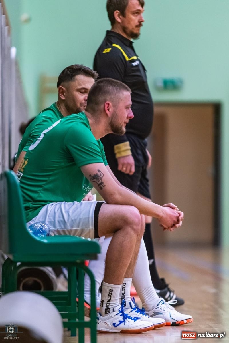 Zdjęcie w galerii na portalu naszraciborz.pl: HLPN. Sobota z futsalem w hali OSiR [FOTO] wiadomości z regionu