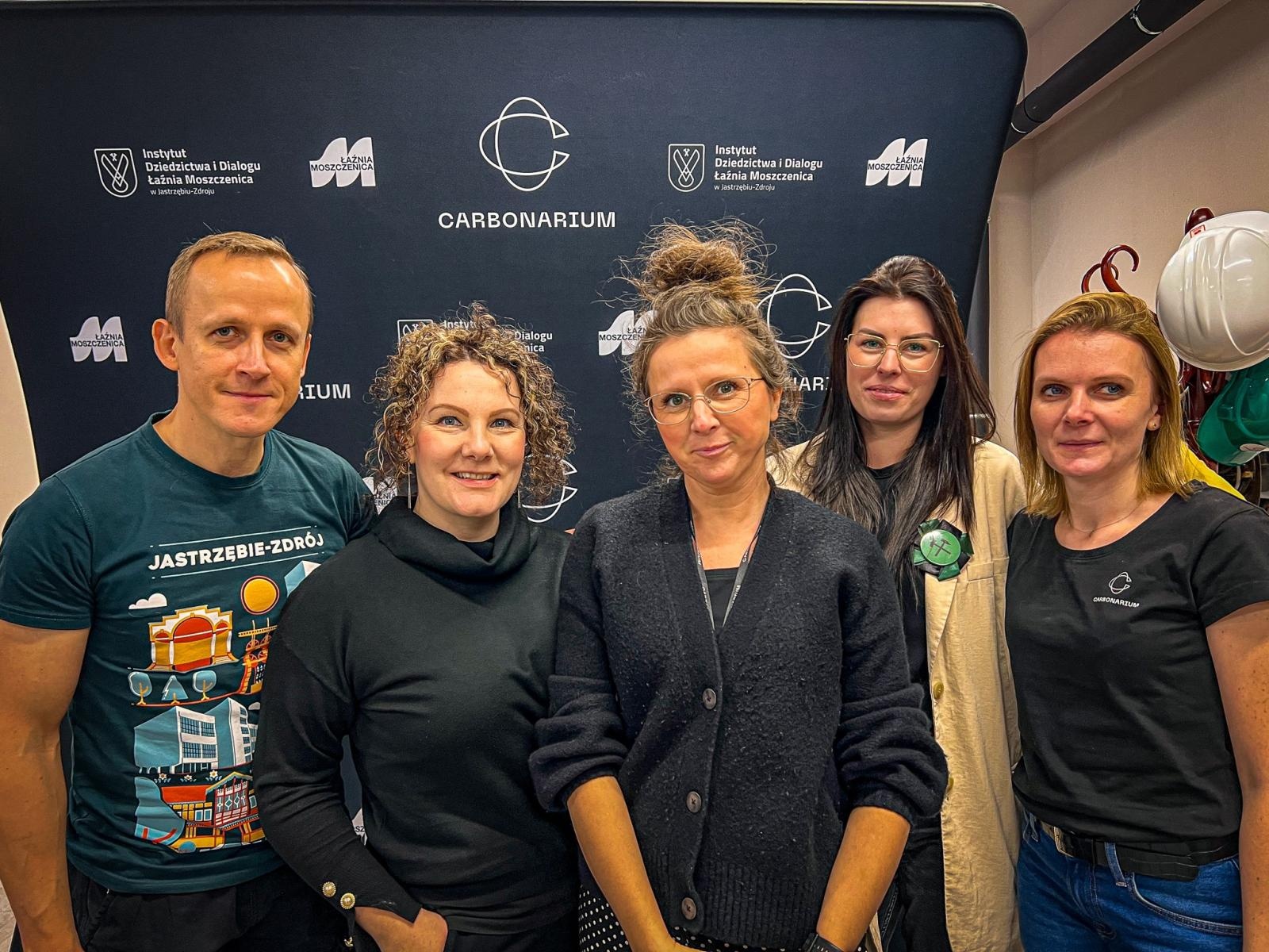 Zdjęcie w galerii na portalu naszraciborz.pl: Maszyny z klocków, wyprawy w głąb Ziemi z gogle VR i zumba. Niedziela na zamku wiadomości z regionu