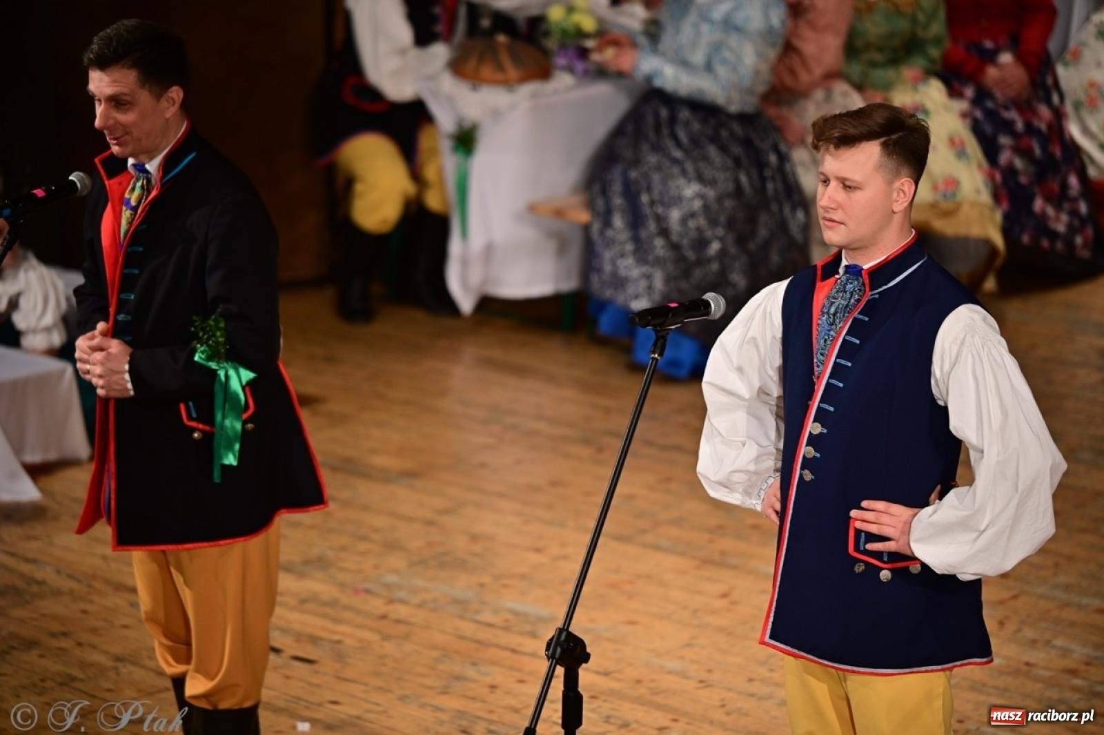 Zdjęcie w galerii na portalu naszraciborz.pl: Raciborzanie wystawili w RCK-u widowisko folklorystyczne Wesele wiadomości z regionu