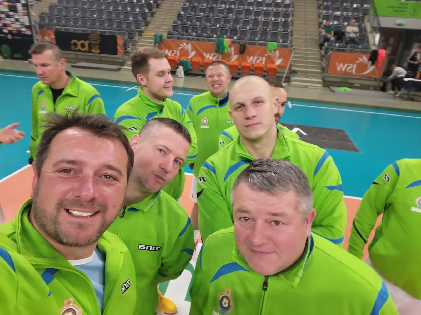 Zdjęcie w galerii na portalu naszraciborz.pl: Halowe Mistrzostwa Śląska sędziów piłkarskich. Ekipa z Raciborza na podium wiadomości z regionu