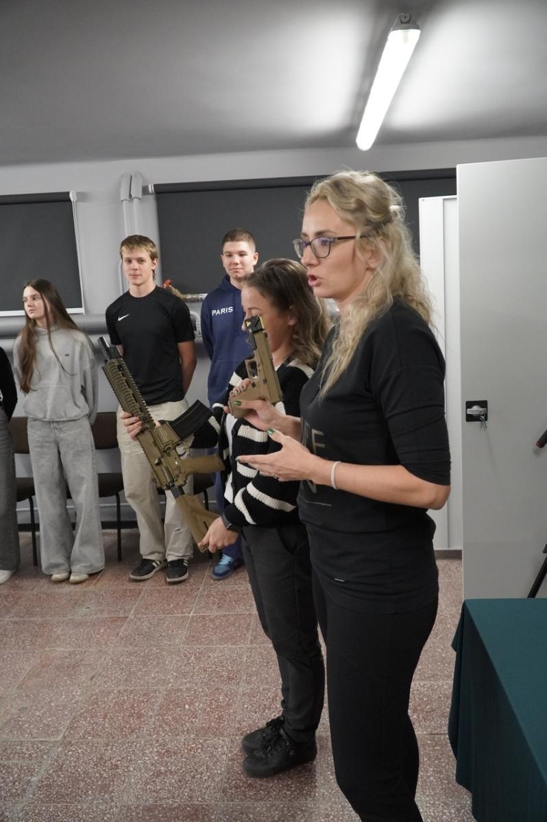 Zdjęcie w galerii na portalu naszraciborz.pl: Pierwsza wirtualna strzelnica w Raciborzu oficjalnie otwarta wiadomości z regionu