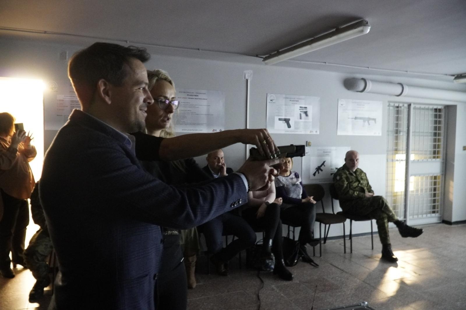 Zdjęcie w galerii na portalu naszraciborz.pl: Pierwsza wirtualna strzelnica w Raciborzu oficjalnie otwarta wiadomości z regionu