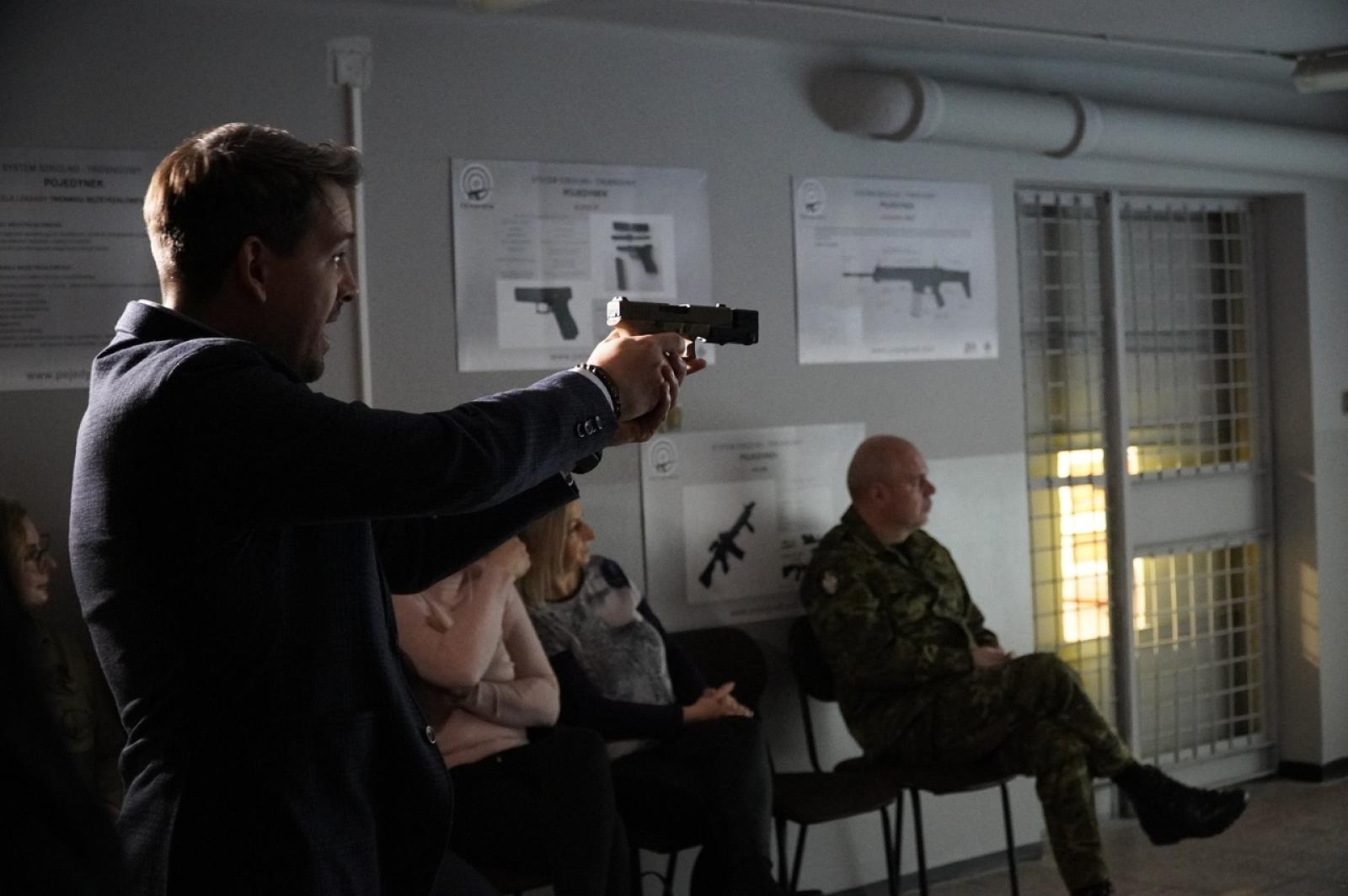 Zdjęcie w galerii na portalu naszraciborz.pl: Pierwsza wirtualna strzelnica w Raciborzu oficjalnie otwarta wiadomości z regionu