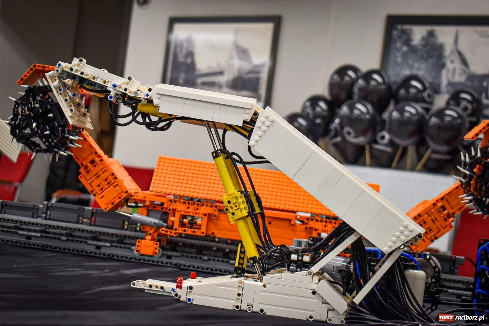 Zdjęcie w galerii na portalu naszraciborz.pl: Niedziela na zamku na Zamku Piastowskim w Raciborzu [FOTO i WIDEO] wiadomości z regionu