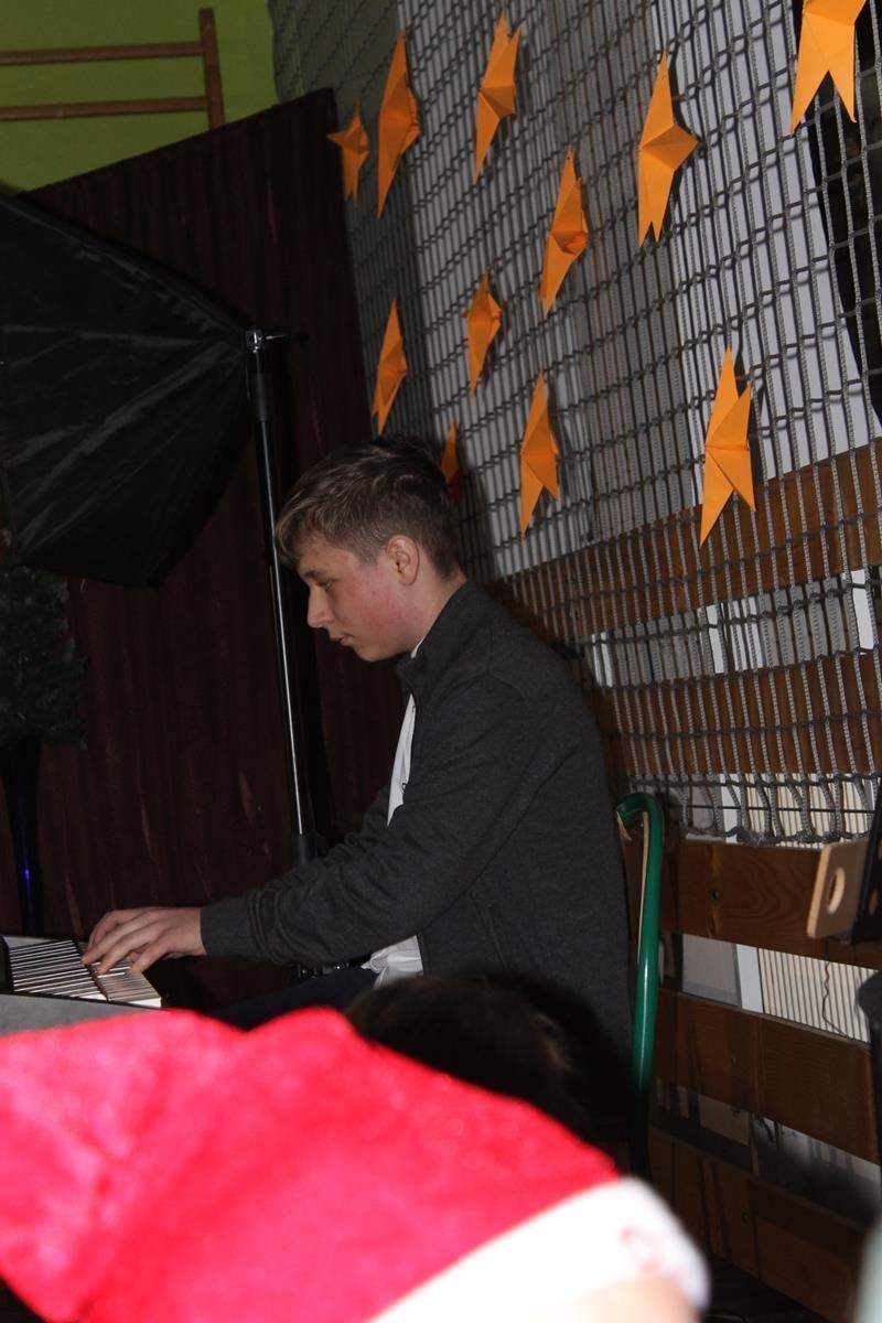 Zdjęcie w galerii na portalu naszraciborz.pl: Tak bawiła się Płonia na szkolnym kiermaszu w ZSP3 wiadomości z regionu