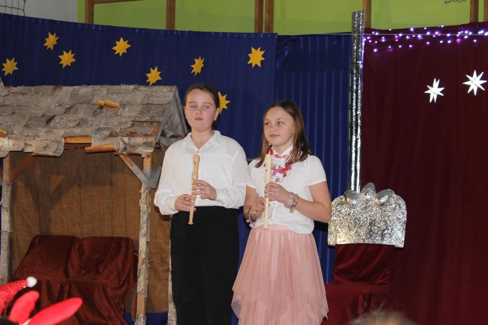 Zdjęcie w galerii na portalu naszraciborz.pl: Tak bawiła się Płonia na szkolnym kiermaszu w ZSP3 wiadomości z regionu