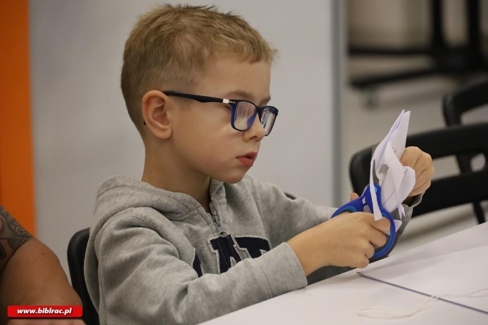 Zdjęcie w galerii na portalu naszraciborz.pl: Świąteczne warsztaty w Klubie Ojca wiadomości z regionu