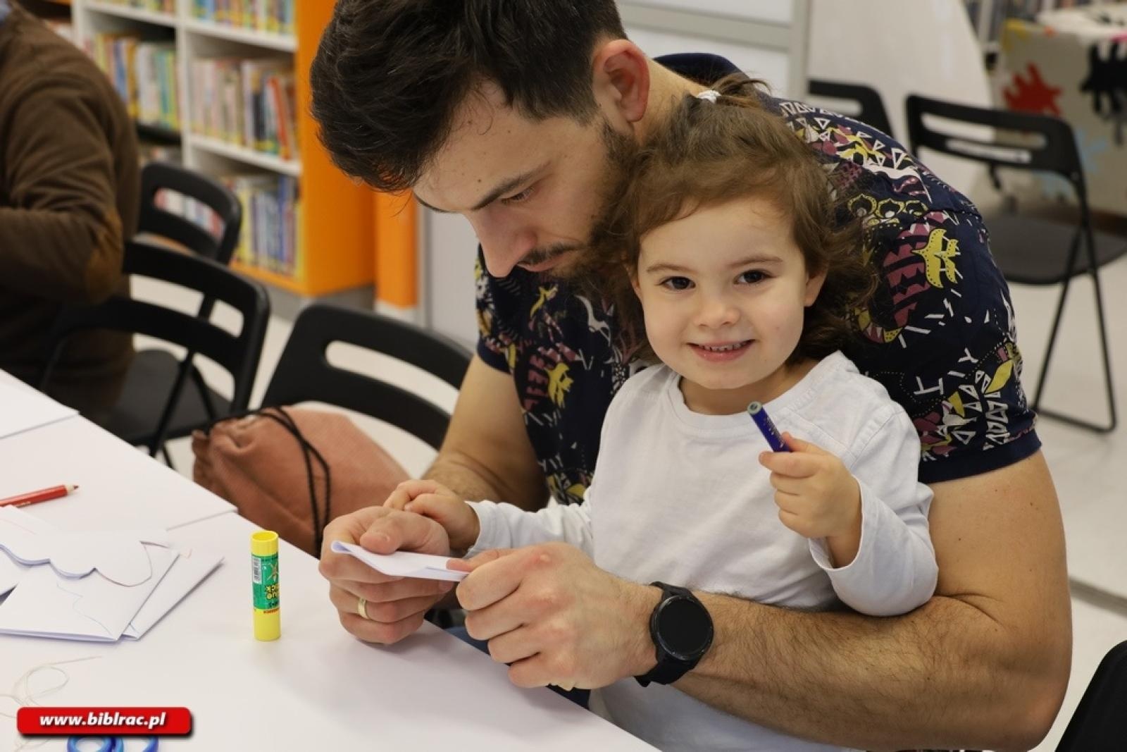Zdjęcie w galerii na portalu naszraciborz.pl: Świąteczne warsztaty w Klubie Ojca wiadomości z regionu