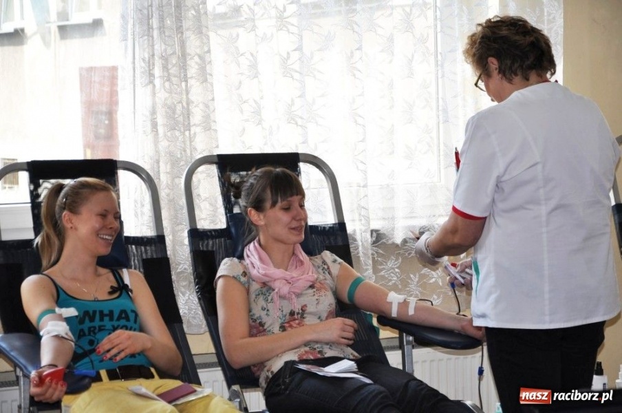 Zdjęcie w galerii na portalu naszraciborz.pl: Prawie 23 litry krwi od studentów wiadomości z regionu