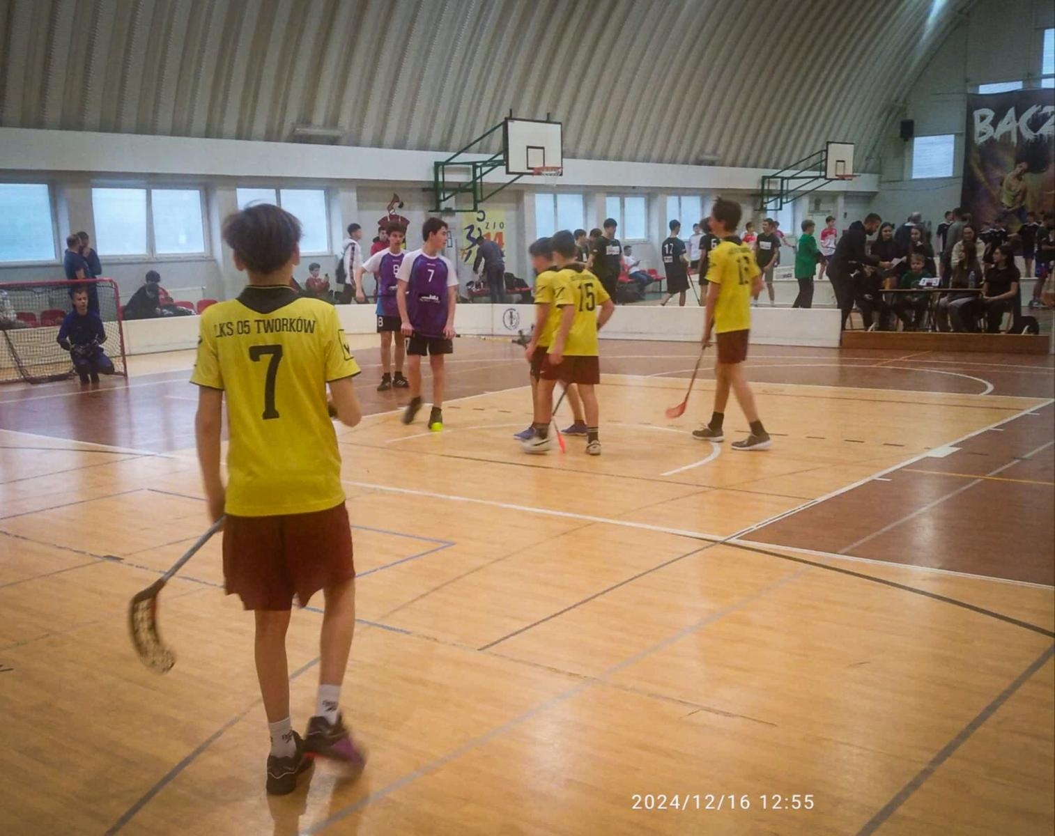 Zdjęcie w galerii na portalu naszraciborz.pl: Unihokej - finał wojewódzki chłopców starszych. Dobry start Tworkowa wiadomości z regionu