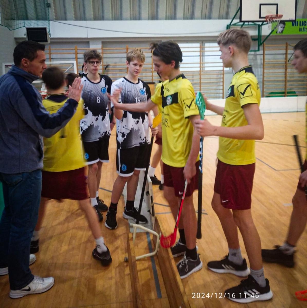 Zdjęcie w galerii na portalu naszraciborz.pl: Unihokej - finał wojewódzki chłopców starszych. Dobry start Tworkowa wiadomości z regionu