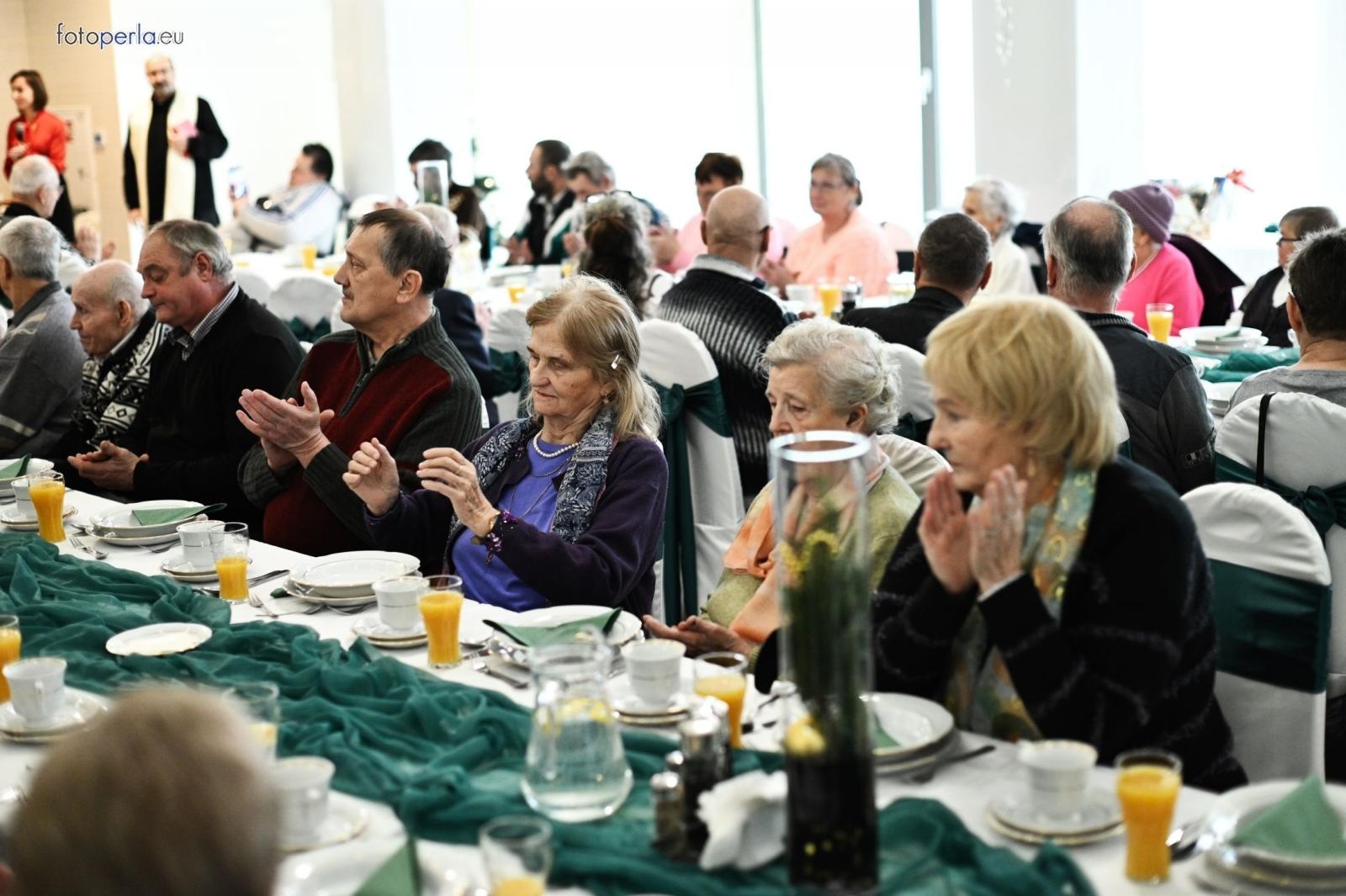 Zdjęcie w galerii na portalu naszraciborz.pl: Wigilia dla samotnych i potrzebujących mieszkańców gminy Krzanowice wiadomości z regionu
