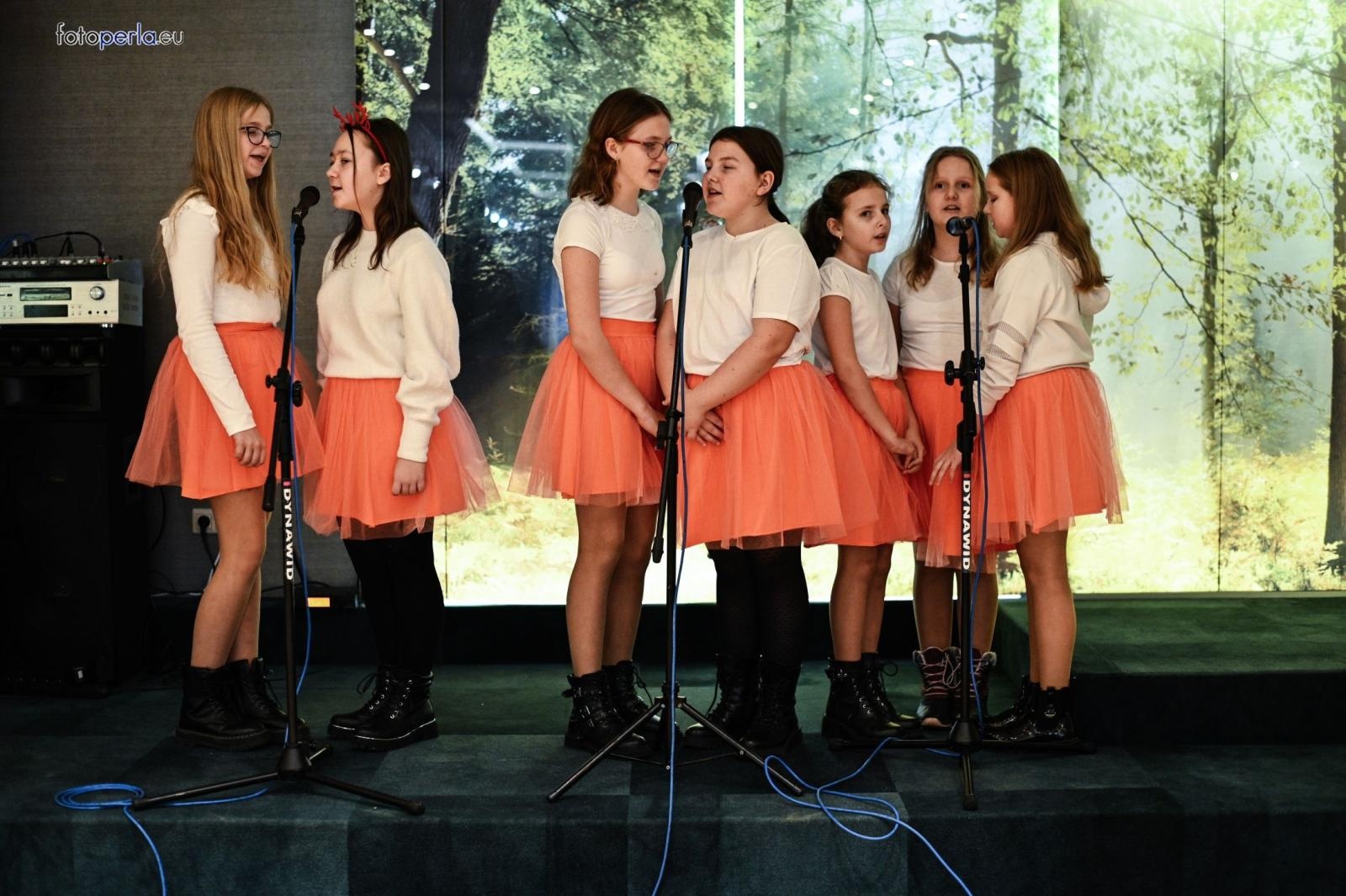 Zdjęcie w galerii na portalu naszraciborz.pl: Wigilia dla samotnych i potrzebujących mieszkańców gminy Krzanowice wiadomości z regionu