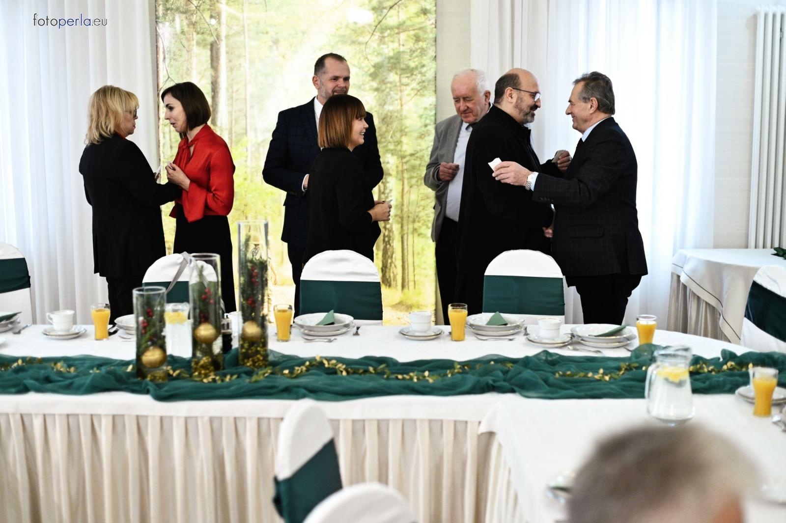 Zdjęcie w galerii na portalu naszraciborz.pl: Wigilia dla samotnych i potrzebujących mieszkańców gminy Krzanowice wiadomości z regionu