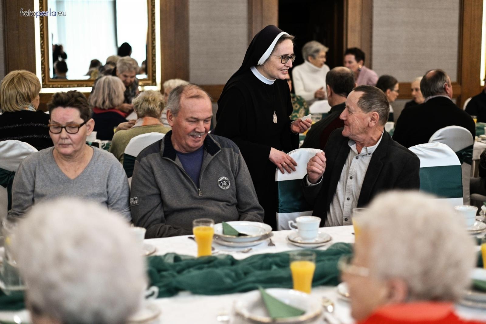 Zdjęcie w galerii na portalu naszraciborz.pl: Wigilia dla samotnych i potrzebujących mieszkańców gminy Krzanowice wiadomości z regionu
