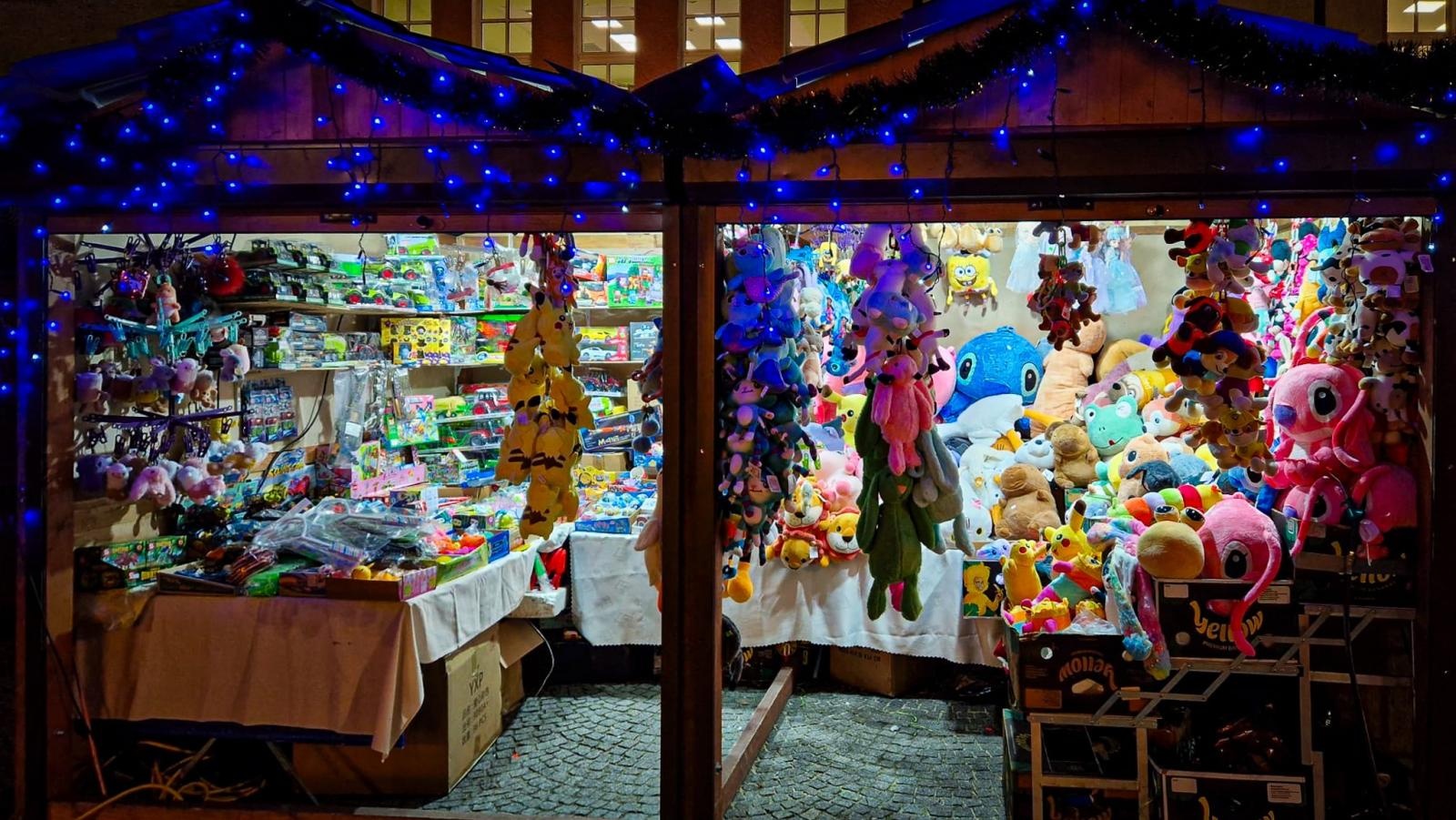 Zdjęcie w galerii na portalu naszraciborz.pl: Jarmark Bożonarodzeniowy na Rynku w Raciborzu wciąż trwa wiadomości z regionu