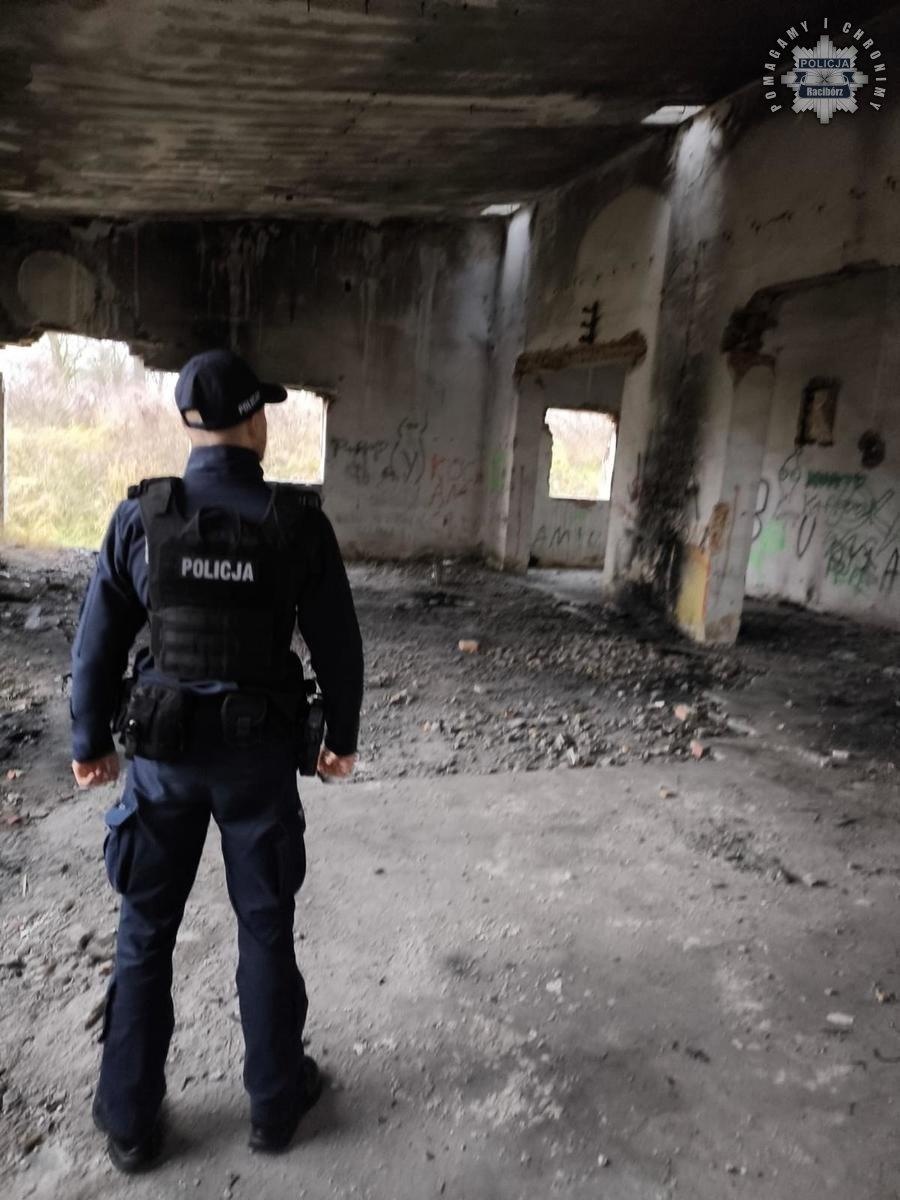 Zdjęcie w galerii na portalu naszraciborz.pl: Policjanci zwracają uwagę na los osób bezdomnych wiadomości z regionu