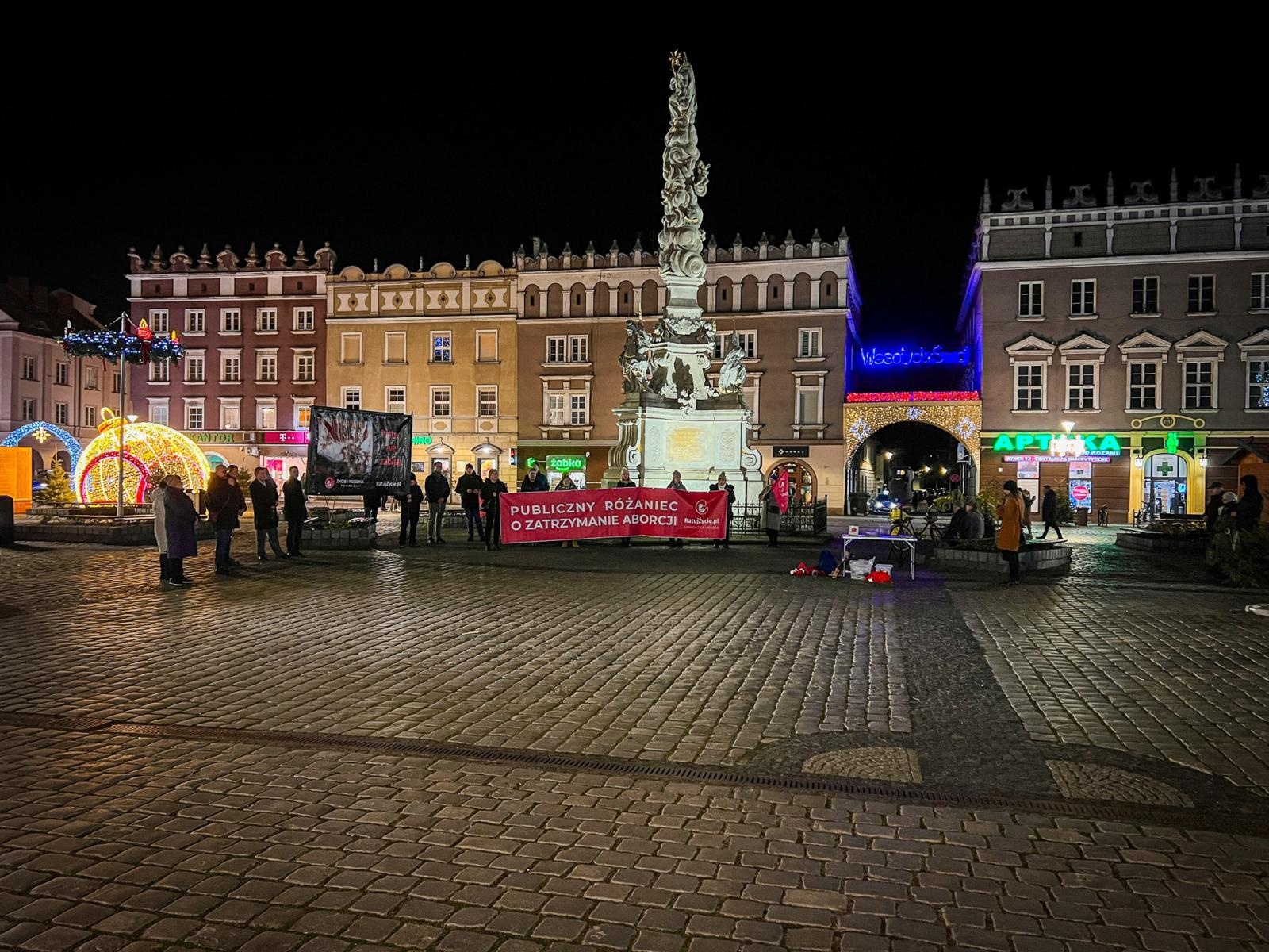 Zdjęcie w galerii na portalu naszraciborz.pl: Odmówiono kolejny publiczny różaniec w Raciborzu wiadomości z regionu