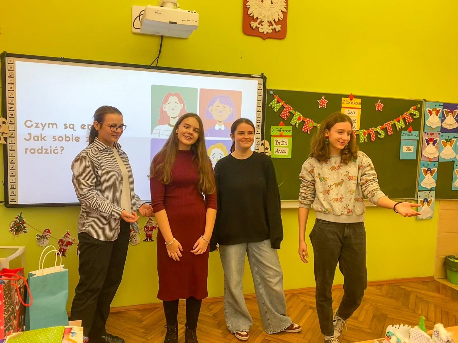 Zdjęcie w galerii na portalu naszraciborz.pl: Sztuka emocji – młodzież z Raciborza uczy, jak radzić sobie z uczuciami wiadomości z regionu