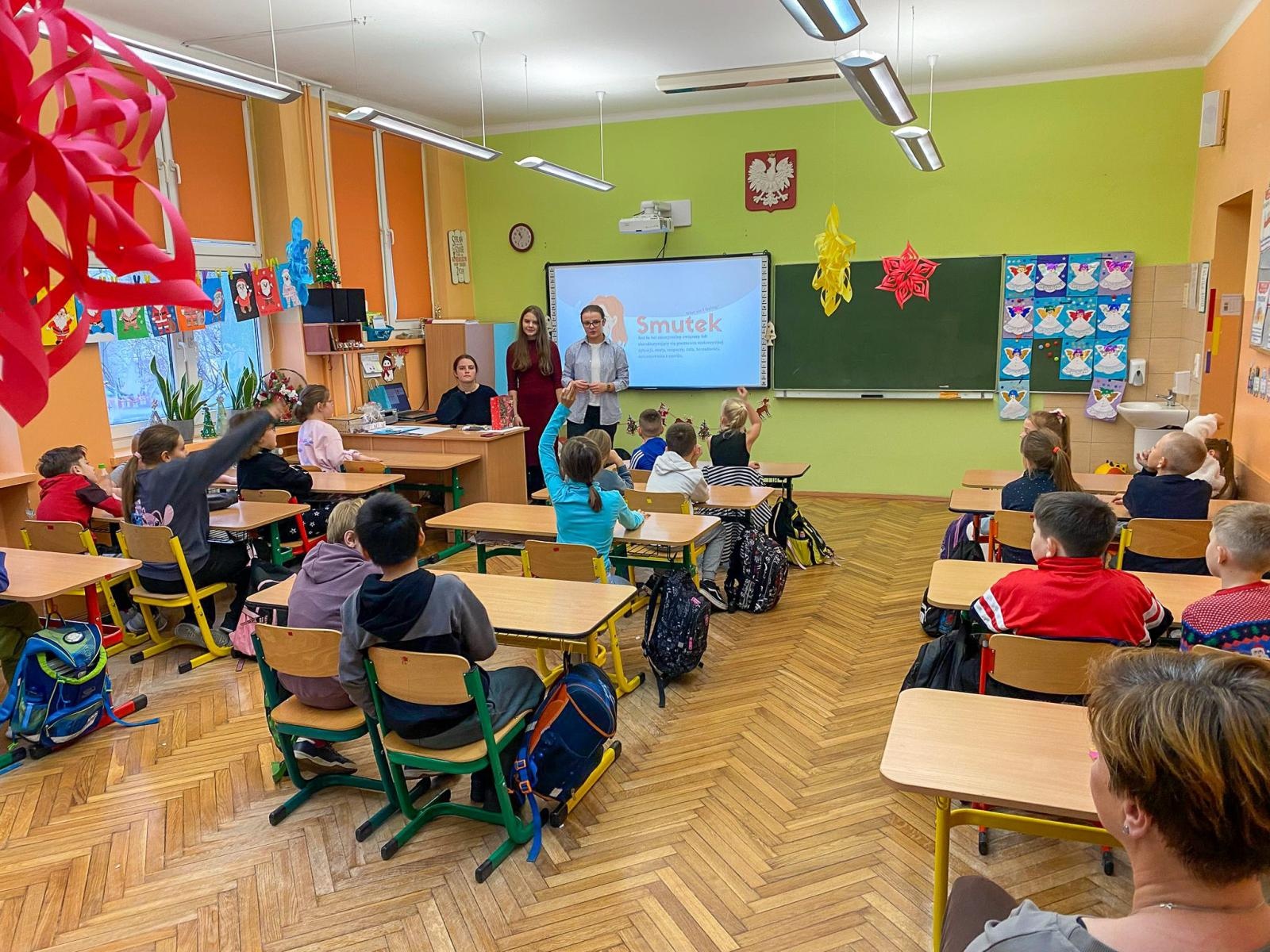 Zdjęcie w galerii na portalu naszraciborz.pl: Sztuka emocji – młodzież z Raciborza uczy, jak radzić sobie z uczuciami wiadomości z regionu