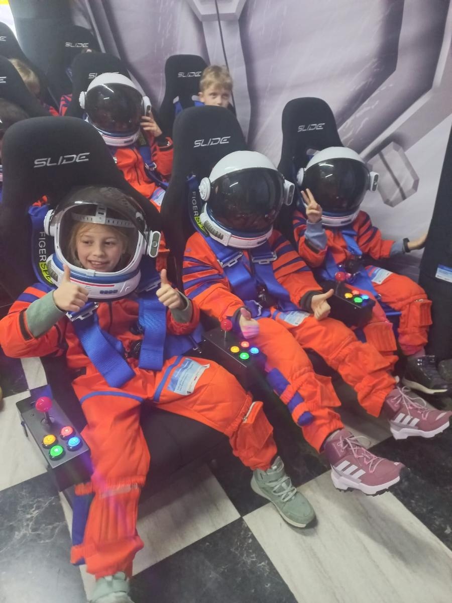 Zdjęcie w galerii na portalu naszraciborz.pl: Uczniowie ZSP1 w Raciborzu o jeden krok do... Kosmosu wiadomości z regionu