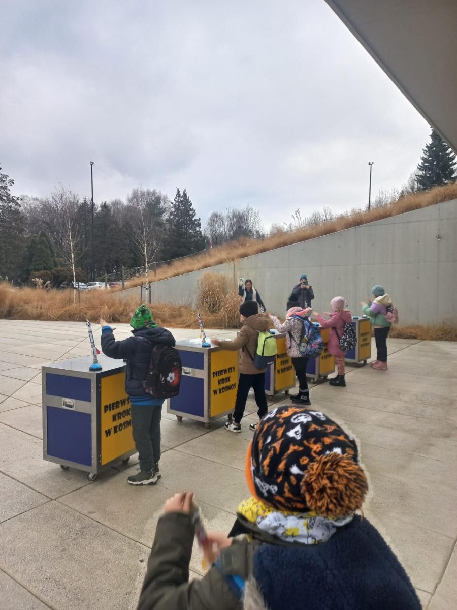 Zdjęcie w galerii na portalu naszraciborz.pl: Uczniowie ZSP1 w Raciborzu o jeden krok do... Kosmosu wiadomości z regionu
