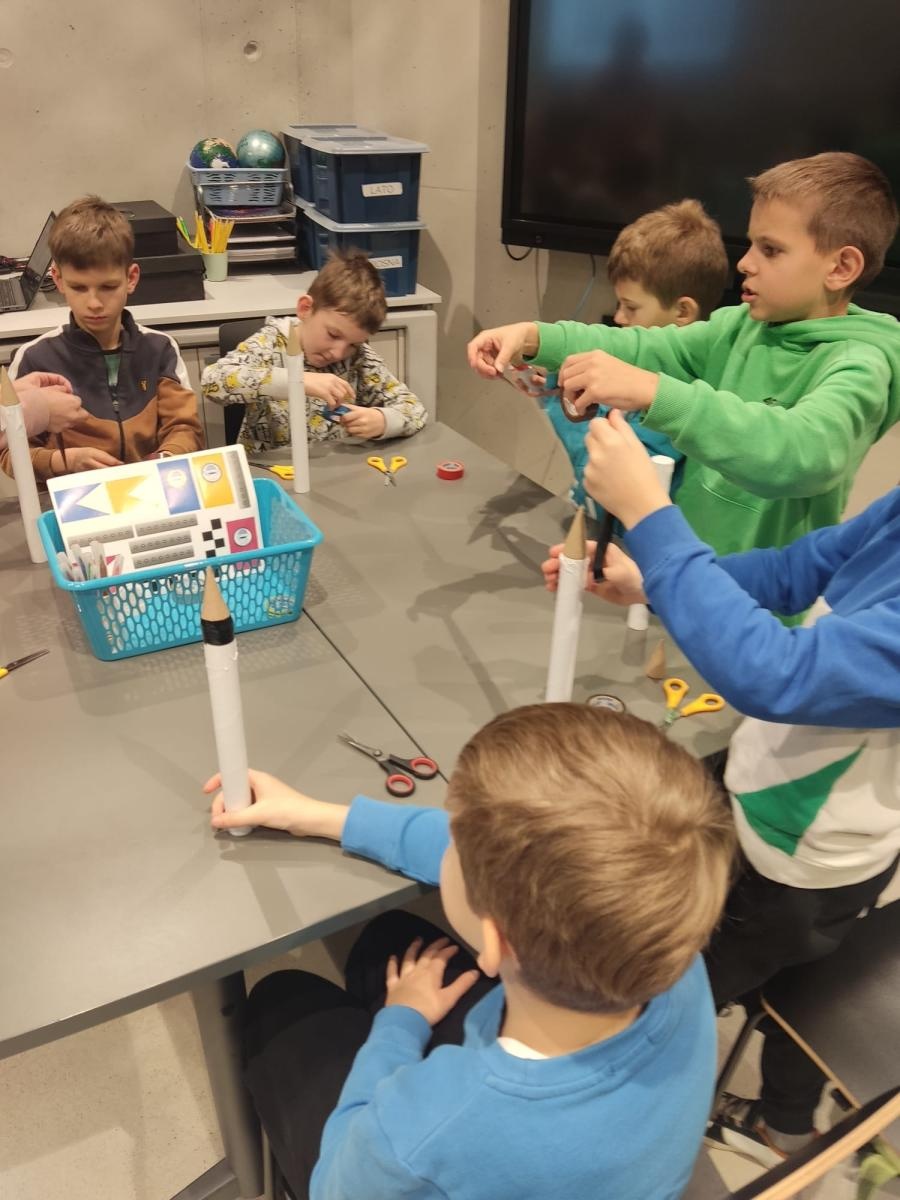 Zdjęcie w galerii na portalu naszraciborz.pl: Uczniowie ZSP1 w Raciborzu o jeden krok do... Kosmosu wiadomości z regionu