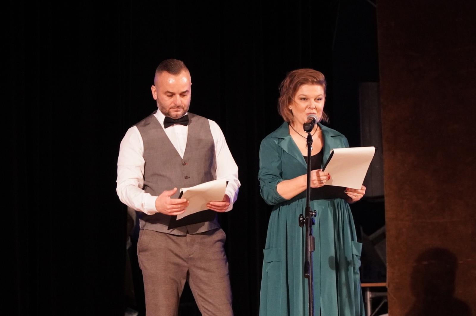 Zdjęcie w galerii na portalu naszraciborz.pl: Opowieść Wigilijna w wykonaniu uczestników WTZ Racibórz [FOTO i WIDEO] wiadomości z regionu