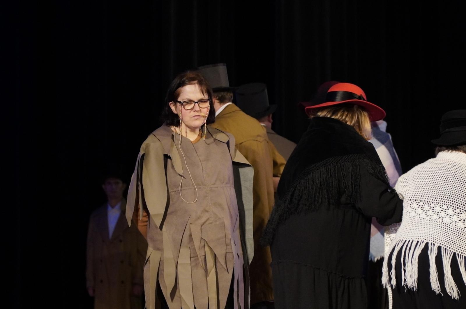 Zdjęcie w galerii na portalu naszraciborz.pl: Opowieść Wigilijna w wykonaniu uczestników WTZ Racibórz [FOTO i WIDEO] wiadomości z regionu